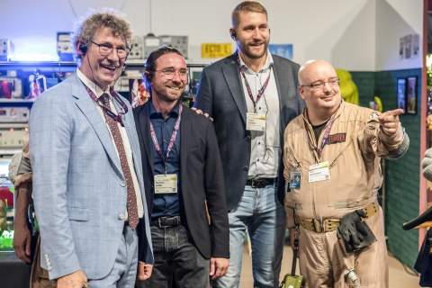 Staatssekretär Frank Doods, Marten Gäde und Thore Güldner aus dem niedersächsischen Landtag beim Messe Rundgang (Foto: © Koelnmesse GmbH, Uwe Weiser)