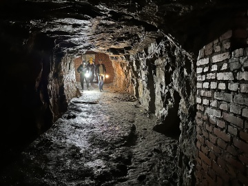 Höhle & unterirdisches Gängesystem: Kulturdenkmal Gertrudenberger Loch im Bürgerpark, Osnabrück